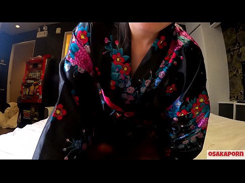 ❤️ Vajza e re cosplay pëlqen seksin deri në orgazmë me një shiringë në një kalorës dhe një blowjob. Vajzë aziatike me pidhi leshtore dhe cica të bukura me kostum tradicional japonez në video amatore që tregon masturbim me lodra qij. Sakura 3 OSAKAPORN. ❌ Kurrëza tek ne sq.xxxdl.ru